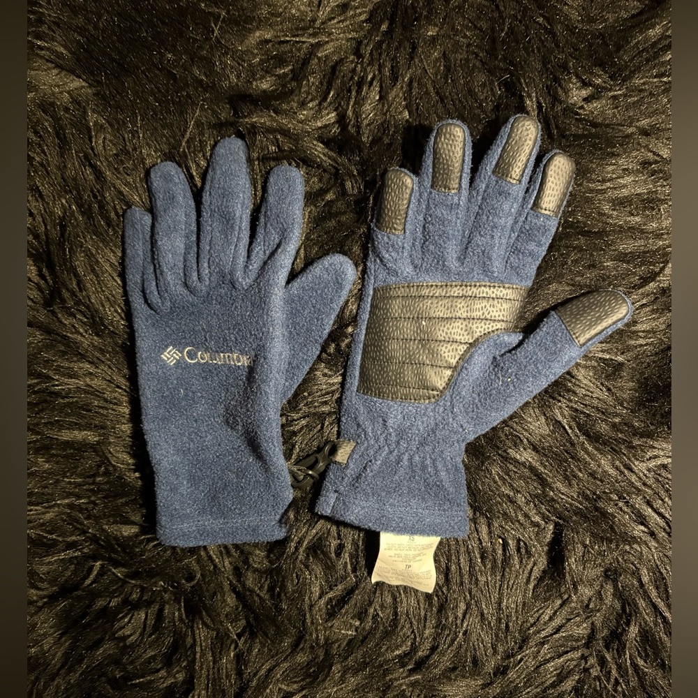 Columbia Navy and Charcoal Fleece kids Gloves clip to attach them